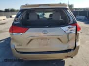 ✅ 2011 Toyota Sienna LE • VIN: 5TDKK3DC2BS135487 • Lot: 93556155. Wystawiony na Copart z przebiegiem 147 038 mil. Bezpłatny archiwum sprzedaży aukcyjnych z USA i szczegółowy raport historii pojazdu na DreamBid. Zdjęcie 6.