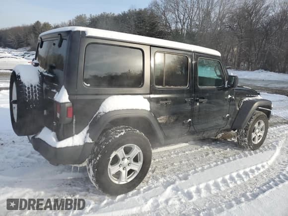 ✅ 2022 Jeep Wrangler Unlimited Willys Sport • VIN: 1C4HJXDN0NW207099 • Лот: 43395805. Опубликован ранее на Copart с пробегом 55 529 миль. Бесплатный доступ к архиву аукционных продаж из США и подробный отчёт об истории автомобиля на DreamBid. Изображение 3.