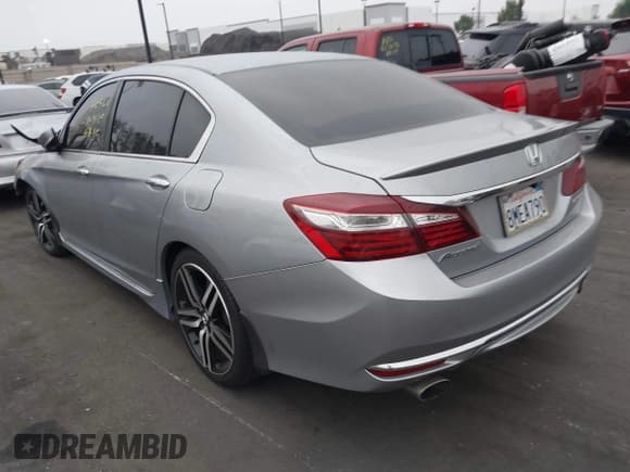 ✅ 2016 Honda Accord Sport • VIN: 1HGCR2F51GA204958 • Lot: 43578153. Wystawiony na IAAI z przebiegiem 93 594 mil. Bezpłatny archiwum sprzedaży aukcyjnych z USA i szczegółowy raport historii pojazdu na DreamBid. Zdjęcie 3.