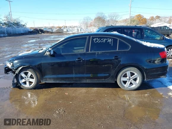 ✅ 2011 Volkswagen Jetta TDI • VIN: 3VW3L7AJ5BM087623 • Lot: 43658741. Wystawiony na IAAI z przebiegiem 171 689 mil. Bezpłatny archiwum sprzedaży aukcyjnych z USA i szczegółowy raport historii pojazdu na DreamBid. Zdjęcie 15.