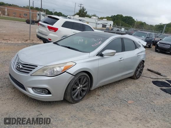 ✅ 2013 Hyundai Azera • VIN: KMHFH4JG9DA247602 • Лот: 43310653. Опубликован ранее на IAAI с пробегом 228 911 миль. Бесплатный доступ к архиву аукционных продаж из США и подробный отчёт об истории автомобиля на DreamBid. Изображение 2.