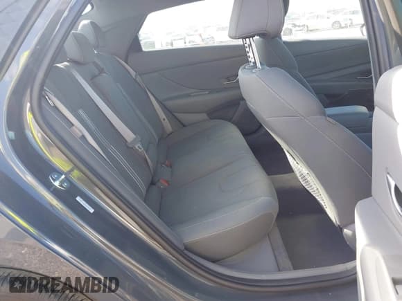 ✅ 2025 Hyundai Elantra SEL Convenience • VIN: KMHLS4DG0SU028975 • Lot: 43645484. Listed on IAAI with 13,552 mi. Free auction sales archive from the USA and detailed vehicle history report at DreamBid. Image 8.
