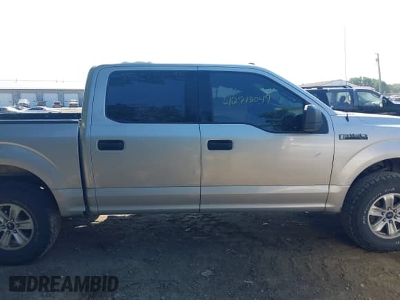 ✅ 2016 Ford F-150 XLT • VIN: 1FTEW1EF1GFC47820 • Lot: 42712049. Wystawiony na IAAI z przebiegiem 167 154 mil. Bezpłatny archiwum sprzedaży aukcyjnych z USA i szczegółowy raport historii pojazdu na DreamBid. Zdjęcie 13.