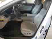 2016 Hyundai Genesis 3.8L z VIN KMHGN4JE7GU132916, wystawiony jako Copart lot #75398344 z przebiegiem 88 018 mil mil oraz Szkoda całkowita • Salvage title. Historia ofert i sprzedaży dostępna na DreamBid. Obrazek 7.