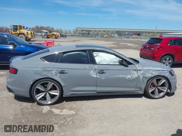 ✅ 2019 Audi RS 5 Sportback • VIN: WUABWCF53KA907286 • Lot: 42098943. Listed on IAAI with 62,275 mi. Free auction sales archive from the USA and detailed vehicle history report at DreamBid. Image 13.