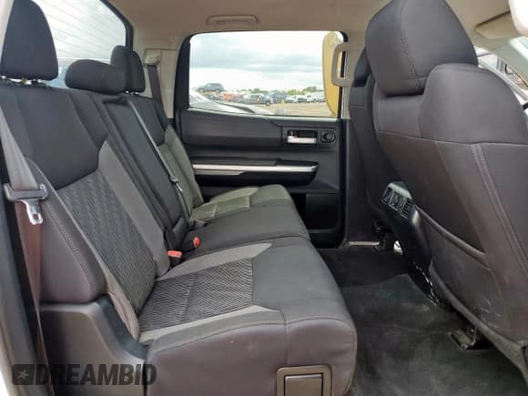✅ 2016 Toyota Tundra SR5 • VIN: 5TFEM5F13GX107004 • Лот: 62604485. Опубликован ранее на Copart с пробегом 198 534 миль. Бесплатный доступ к архиву аукционных продаж из США и подробный отчёт об истории автомобиля на DreamBid. Изображение 10.