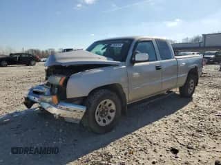 2006 Chevrolet Silverado 1500 LS z VIN 1GCEK19V06Z258785, wystawiony jako Copart lot #79352154 z przebiegiem 182 554 mil mil oraz Czysty tytuł • Clean title. Historia ofert i sprzedaży dostępna na DreamBid. Obrazek 1.