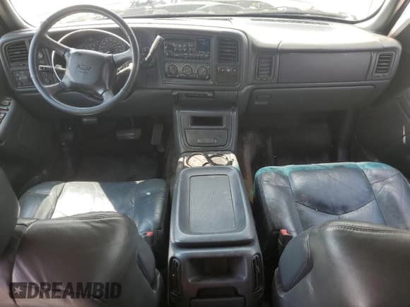 ✅ 2002 Chevrolet Avalanche • VIN: 3GNEC13T32G225379 • Lot: 82125255. Wystawiony na Copart z przebiegiem 282 097 mil. Bezpłatny archiwum sprzedaży aukcyjnych z USA i szczegółowy raport historii pojazdu na DreamBid. Zdjęcie 8.