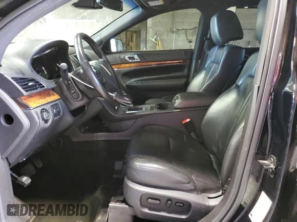 ✅ 2018 Lincoln MKT • VIN: 2LMHJ5NK0JBL01360 • Lot: 86785645. Wystawiony na Copart z przebiegiem 282 019 mil. Bezpłatny archiwum sprzedaży aukcyjnych z USA i szczegółowy raport historii pojazdu na DreamBid. Zdjęcie 7.