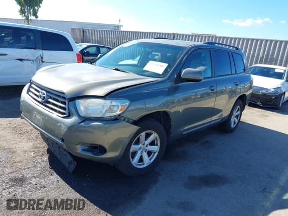 ✅ 2010 Toyota Highlander • VIN: 5TDBK3EH2AS021708 • Лот: 43734788. Опубликован ранее на IAAI с пробегом 167 595 миль. Бесплатный доступ к архиву аукционных продаж из США и подробный отчёт об истории автомобиля на DreamBid. Изображение 2.