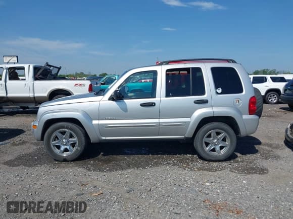 ✅ 2004 Jeep Liberty Limited • VIN: 1J4GK58K04W111222 • Lot: 42114815. Listed on IAAI with 124,546 mi. Free auction sales archive from the USA and detailed vehicle history report at DreamBid. Image 14.