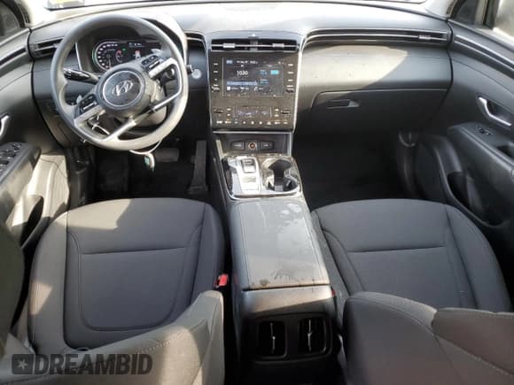 ✅ 2022 Hyundai Tucson SEL • VIN: KM8JBDA29NU071120 • Lot: 69516743. Wystawiony na Copart z przebiegiem 21 327 mil. Bezpłatny archiwum sprzedaży aukcyjnych z USA i szczegółowy raport historii pojazdu na DreamBid. Zdjęcie 8.