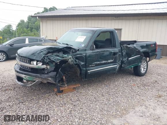 2002 Chevrolet Silverado 1500 LS with VIN 1GCEK14T02Z117439, listed as a IAAI auction lot 42296494 with 178,074 mi miles and . Bid and sale history available at DreamBid. Image 18.