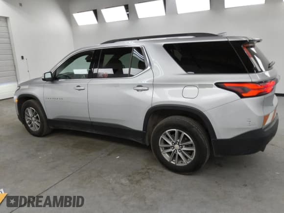 ✅ 2022 Chevrolet Traverse LT Cloth • VIN: 1GNEVMKW6NJ171683 • Lot: 90921995. Listed on Copart with 383,421 mi. Free auction sales archive from the USA and detailed vehicle history report at DreamBid. Image 2.