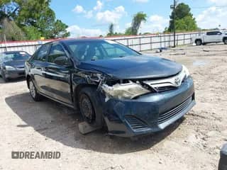 2013 Toyota Camry L z VIN 4T4BF1FK8DR306823, wystawiony jako IAAI lot #43322146 z przebiegiem 124 085 mil mil oraz . Historia ofert i sprzedaży dostępna na DreamBid. Obrazek 1.