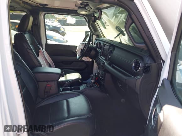 ✅ 2023 Jeep Wrangler Sahara • VIN: 1C4JJXP6XPW537180 • Lot: 42709330. Listed on IAAI with 31,251 mi. Free auction sales archive from the USA and detailed vehicle history report at DreamBid. Image 5.