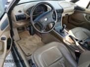 ✅ 1998 BMW 3 Series Z3 2.8 • VIN: 4USCJ332XWLC11512 • Lot: 70970954. Wystawiony na Copart z przebiegiem 152 346 mil. Bezpłatny archiwum sprzedaży aukcyjnych z USA i szczegółowy raport historii pojazdu na DreamBid. Zdjęcie 8.