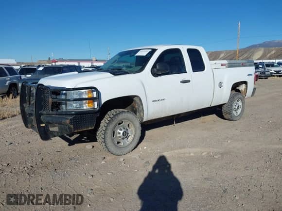 ✅ 2013 Chevrolet Silverado 2500HD Work Truck • VIN: 1GC2KVCG8DZ345240 • Lot: 38599201. Wystawiony na IAAI z przebiegiem 198 487 mil. Bezpłatny archiwum sprzedaży aukcyjnych z USA i szczegółowy raport historii pojazdu na DreamBid. Zdjęcie 2.