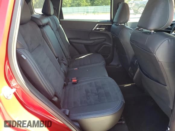 ✅ 2023 Mitsubishi Outlander SE • VIN: JA4J3UA88PZ009049 • Лот: 86624585. Опубликован ранее на Copart с пробегом 49 004 миль. Бесплатный доступ к архиву аукционных продаж из США и подробный отчёт об истории автомобиля на DreamBid. Изображение 11.