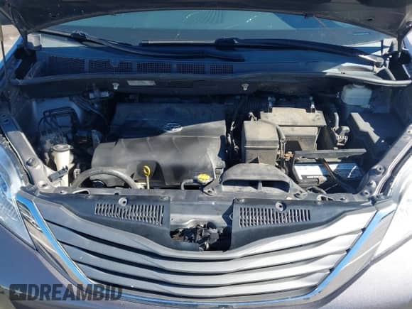 2011 Toyota Sienna XLE AAS with VIN 5TDYK3DC5BS140466, listed as a IAAI auction lot 43460456 with 135,420 mi miles and . Bid and sale history available at DreamBid. Image 10.