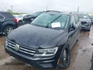 ✅ 2018 Volkswagen Tiguan SEL • VIN: 3VV3B7AX9JM068003 • Lot: 41917511. Wystawiony na IAAI z przebiegiem 75 656 mil. Bezpłatny archiwum sprzedaży aukcyjnych z USA i szczegółowy raport historii pojazdu na DreamBid. Zdjęcie 17.
