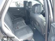 ✅ 2024 Audi SQ5 Premium Plus • VIN: WA1B4AFY8R2023134 • Lot: 43447041. Wystawiony na IAAI z przebiegiem 16 154 mil. Bezpłatny archiwum sprzedaży aukcyjnych z USA i szczegółowy raport historii pojazdu na DreamBid. Zdjęcie 8.