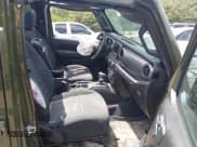 ✅ 2023 Jeep Gladiator Willys • VIN: 1C6JJTAM9PL591854 • Lot: 42817636. Wystawiony na IAAI z przebiegiem 1 954 mil. Bezpłatny archiwum sprzedaży aukcyjnych z USA i szczegółowy raport historii pojazdu na DreamBid. Zdjęcie 5.