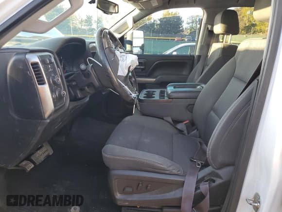 ✅ 2016 Chevrolet Silverado 2500HD LT • VIN: 1GC2KVEG6GZ390257 • Lot: 80484535. Wystawiony na Copart z przebiegiem 141 256 mil. Bezpłatny archiwum sprzedaży aukcyjnych z USA i szczegółowy raport historii pojazdu na DreamBid. Zdjęcie 7.