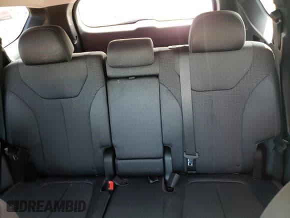 ✅ 2020 Hyundai Santa Fe SE • VIN: 5NMS23AD8LH215622 • Lot: 59231423. Wystawiony na Copart z przebiegiem 47 003 mil. Bezpłatny archiwum sprzedaży aukcyjnych z USA i szczegółowy raport historii pojazdu na DreamBid. Zdjęcie 10.