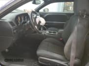 ✅ 2014 Dodge Challenger SXT • VIN: 2C3CDYAG1EH225210 • Lot: 83545054. Wystawiony na Copart z przebiegiem Nie podano. Bezpłatny archiwum sprzedaży aukcyjnych z USA i szczegółowy raport historii pojazdu na DreamBid. Zdjęcie 7.