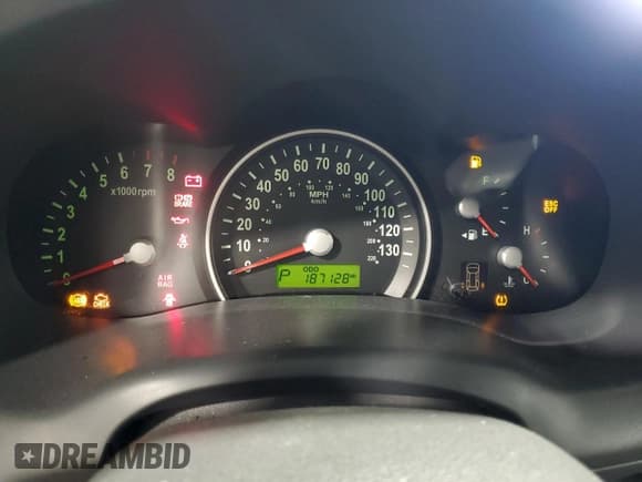 ✅ 2007 Kia Sedona LX • VIN: KNDMB233276164077 • Lot: 85903015. Listed on Copart with 187,128 mi. Free auction sales archive from the USA and detailed vehicle history report at DreamBid. Image 9.