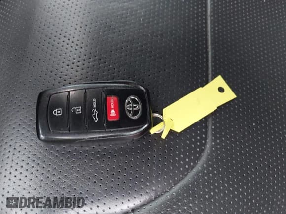 ✅ 2022 Toyota Tundra Platinum • VIN: 5TFNA5DB4NX025817 • Lot: 43638684. Wystawiony na IAAI z przebiegiem 76 854 mil. Bezpłatny archiwum sprzedaży aukcyjnych z USA i szczegółowy raport historii pojazdu na DreamBid. Zdjęcie 11.