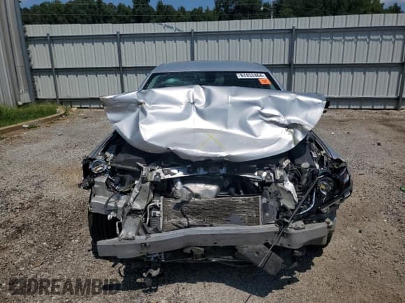 ✅ 2017 Chevrolet Impala LT • VIN: 1G1105SA9HU160401 • Лот: 67852464. Опубликован ранее на Copart с пробегом 266 015 миль. Бесплатный доступ к архиву аукционных продаж из США и подробный отчёт об истории автомобиля на DreamBid. Изображение 5.