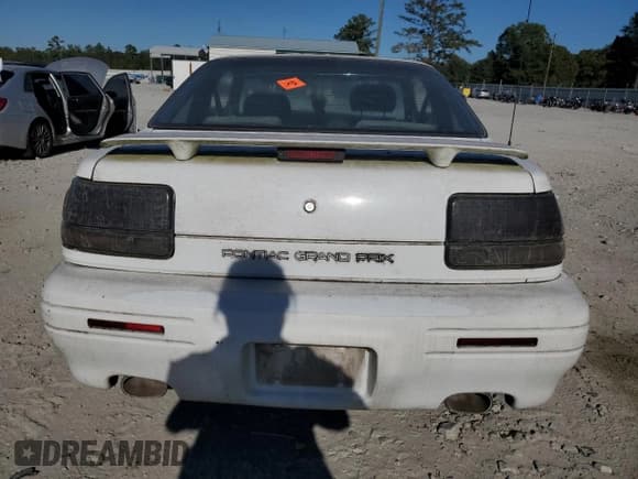 ✅ 1995 Pontiac Grand Prix SE • VIN: 1G2WJ12M9SF335209 • Lot: 76260104. Wystawiony na Copart z przebiegiem 215 699 mil. Bezpłatny archiwum sprzedaży aukcyjnych z USA i szczegółowy raport historii pojazdu na DreamBid. Zdjęcie 6.