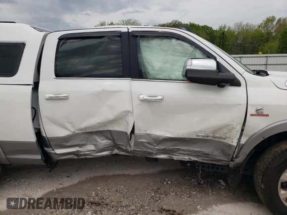 ✅ 2019 Ram 2500 Laramie • VIN: 3C6UR5FL4KG606574 • Лот: 43594392. Опубликован ранее на Copart с пробегом 44 084 миль. Бесплатный доступ к архиву аукционных продаж из США и подробный отчёт об истории автомобиля на DreamBid. Изображение 9.