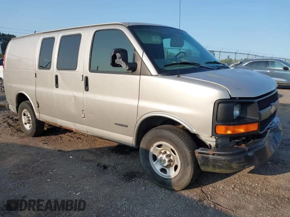 ✅ 2005 Chevrolet Express Cargo • VIN: 1GCGG25V551124759 • Лот: 43179952. Опубликован ранее на IAAI с пробегом 76 819 миль. Бесплатный доступ к архиву аукционных продаж из США и подробный отчёт об истории автомобиля на DreamBid. Изображение 1.