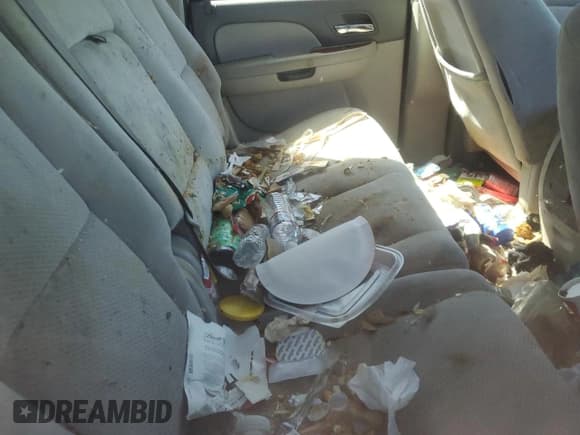 ✅ 2007 GMC Yukon XL SLT • VIN: 1GKFK16397J179689 • Lot: 68705375. Wystawiony na Copart z przebiegiem Nie podano. Bezpłatny archiwum sprzedaży aukcyjnych z USA i szczegółowy raport historii pojazdu na DreamBid. Zdjęcie 11.