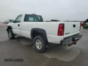 ✅ 2003 Chevrolet Silverado 2500HD Work Truck • VIN: 1GCHK24U53E371443 • Lot: 82538005. Wystawiony na Copart z przebiegiem 189 003 mil. Bezpłatny archiwum sprzedaży aukcyjnych z USA i szczegółowy raport historii pojazdu na DreamBid. Zdjęcie 2.