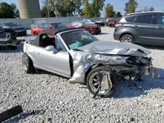 ✅ 2000 Mazda MX-5 Miata • VIN: JM1NB3535Y0155580 • Lot: 72146494. Wystawiony na Copart z przebiegiem Nie podano. Bezpłatny archiwum sprzedaży aukcyjnych z USA i szczegółowy raport historii pojazdu na DreamBid. Zdjęcie 4.