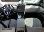 ✅ 2022 Hyundai Tucson Limited • VIN: 5NMJE3AE7NH125635 • Lot: 67481424. Wystawiony na Copart z przebiegiem Nie podano. Bezpłatny archiwum sprzedaży aukcyjnych z USA i szczegółowy raport historii pojazdu na DreamBid. Zdjęcie 8.