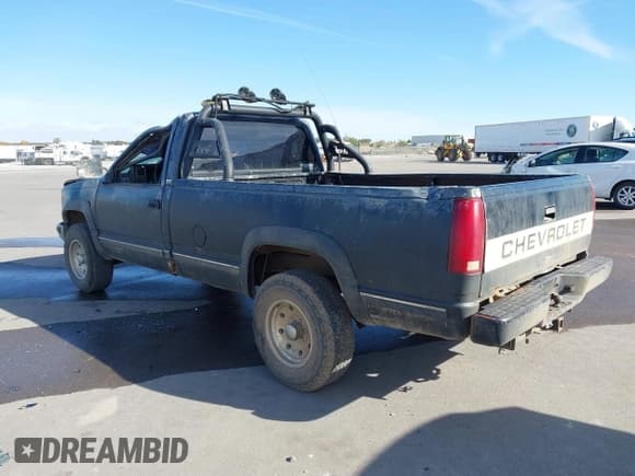 ✅ 1989 Chevrolet Silverado 1500 • VIN: 1GCDK14K5KE232628 • Lot: 43511254. Wystawiony na IAAI z przebiegiem 117 887 mil. Bezpłatny archiwum sprzedaży aukcyjnych z USA i szczegółowy raport historii pojazdu na DreamBid. Zdjęcie 3.