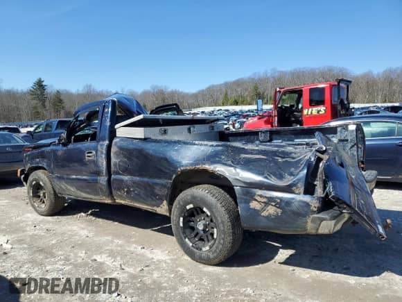 2006 Chevrolet Silverado 1500 Work Truck z VIN 3GCEC14X96G145052, wystawiony jako Copart lot #48492795 z przebiegiem Nie podano mil oraz Szkoda całkowita • Salvage title. Historia ofert i sprzedaży dostępna na DreamBid. Obrazek 2.