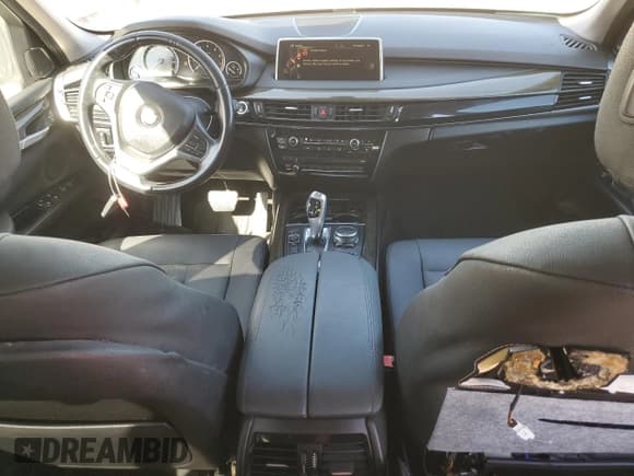 ✅ 2015 BMW X5 sDrive35i • VIN: 5UXKR2C59F0H40321 • Lot: 93063335. Wystawiony na Copart z przebiegiem 152 103 mil. Bezpłatny archiwum sprzedaży aukcyjnych z USA i szczegółowy raport historii pojazdu na DreamBid. Zdjęcie 8.