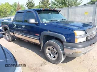 2003 Chevrolet Silverado 1500HD LS with VIN 1GCGK13U23F211313, listed as a IAAI auction lot 42410523 with 396,076 mi miles and . Bid and sale history available at DreamBid. Image 1.