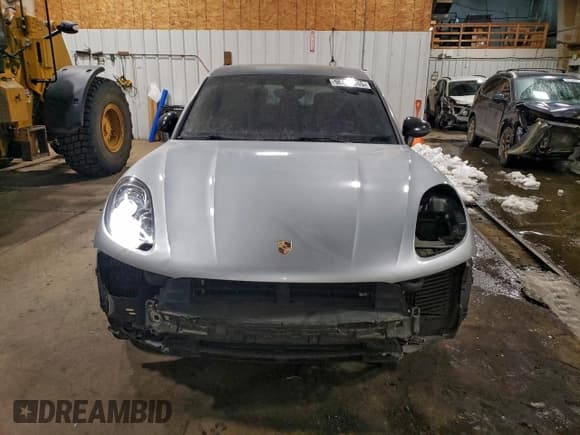 ✅ 2015 Porsche Macan S • VIN: WP1AB2A52FLB50170 • Лот: 96617945. Опубликован ранее на Copart с пробегом 115 423 миль. Бесплатный доступ к архиву аукционных продаж из США и подробный отчёт об истории автомобиля на DreamBid. Изображение 5.