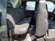 ✅ 2001 Chevrolet Silverado 2500HD LS • VIN: 1GCHK29U81E232882 • Lot: 59601115. Wystawiony na Copart z przebiegiem Nie podano. Bezpłatny archiwum sprzedaży aukcyjnych z USA i szczegółowy raport historii pojazdu na DreamBid. Zdjęcie 10.