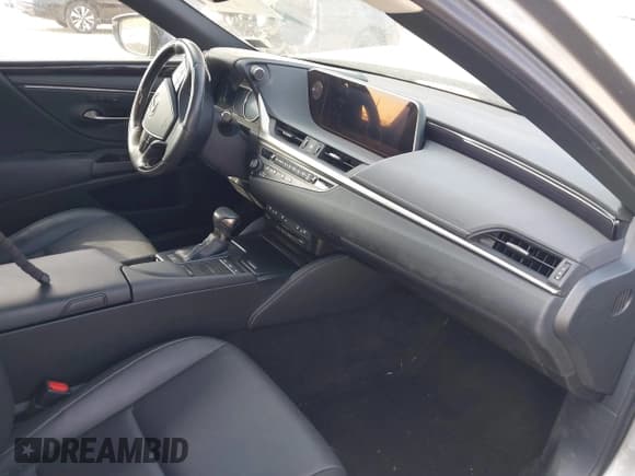 ✅ 2019 Lexus ES 350 • VIN: 58ABZ1B18KU012360 • Лот: 43454779. Опубликован ранее на IAAI с пробегом 33 421 миль. Бесплатный доступ к архиву аукционных продаж из США и подробный отчёт об истории автомобиля на DreamBid. Изображение 5.