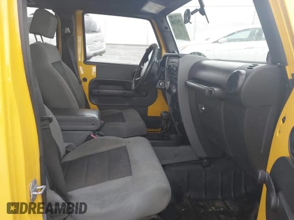 ✅ 2008 Jeep Wrangler Unlimited X • VIN: 1J4GA39188L645430 • Lot: 41931639. Wystawiony na IAAI z przebiegiem 172 837 mil. Bezpłatny archiwum sprzedaży aukcyjnych z USA i szczegółowy raport historii pojazdu na DreamBid. Zdjęcie 5.