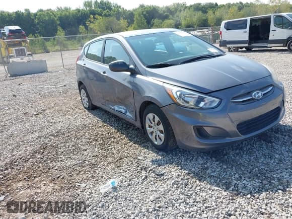 ✅ 2017 Hyundai Accent SE • VIN: KMHCT5AE6HU338756 • Lot: 42982023. Wystawiony na IAAI z przebiegiem 100 556 mil. Bezpłatny archiwum sprzedaży aukcyjnych z USA i szczegółowy raport historii pojazdu na DreamBid. Zdjęcie 1.