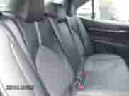 2022 Toyota Camry SE z VIN 4T1T11AK6NU643562, wystawiony jako IAAI lot #42478394 z przebiegiem 27 570 mil mil oraz . Historia ofert i sprzedaży dostępna na DreamBid. Obrazek 8.